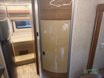 2017 Winnebago Navion — photo 31 view