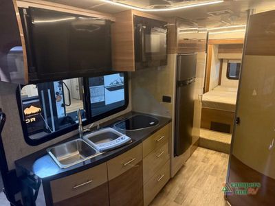 2017 Winnebago Navion — photo 20 view