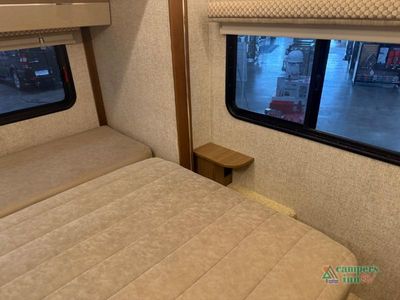 2017 Winnebago Navion — photo 36 view