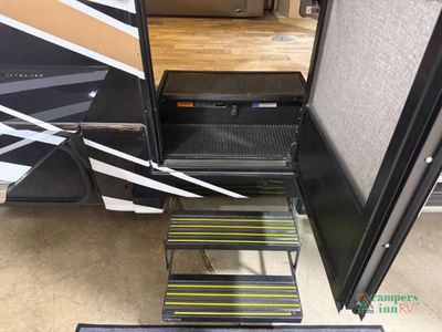 2017 Winnebago Navion — photo 11 view