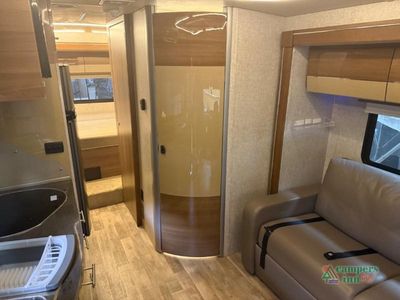 2017 Winnebago Navion — photo 19 view