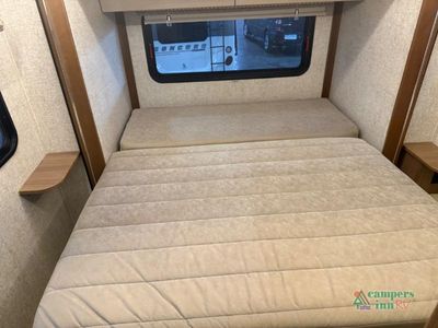 2017 Winnebago Navion — photo 34 view