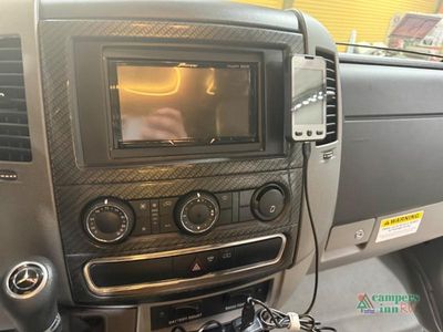 2017 Winnebago Navion — photo 15 view