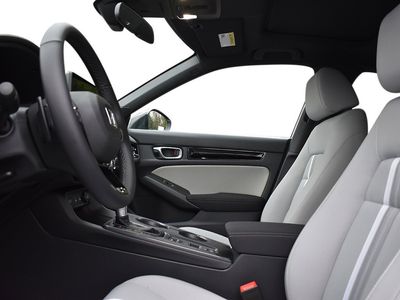 2026 Honda Civic Hatchback Hybrid - Photo 9