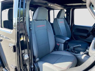 2025 Jeep Wrangler — photo 27 view
