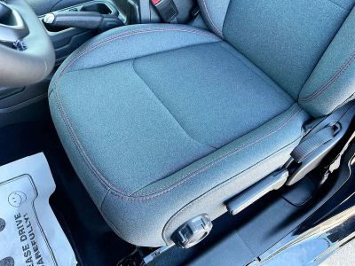 2025 Jeep Wrangler — photo 19 view