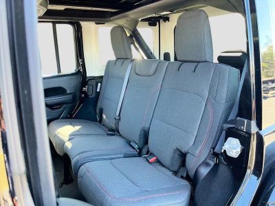 2025 Jeep Wrangler — photo 24 view