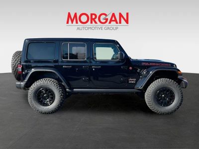 2025 Jeep Wrangler — photo 8 view