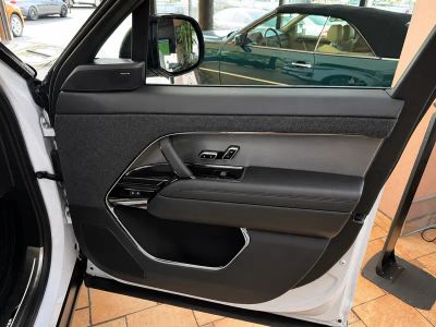 2025 Land Rover Range Rover Sport — photo 22 view