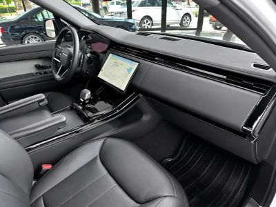 2025 Land Rover Range Rover Sport — photo 21 view