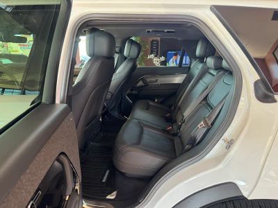 2025 Land Rover Range Rover Sport — detail view