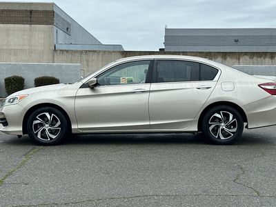 2017 Honda Accord - Photo 9