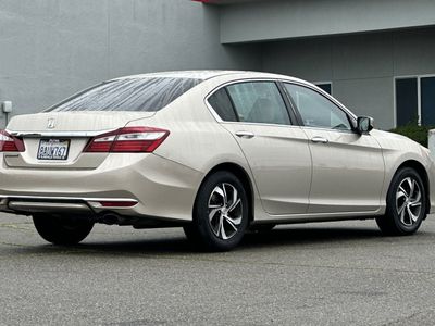 2017 Honda Accord - Photo 2