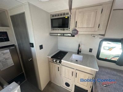 2025 Coachmen RV Catalina Summit Series 7 - Photo 7