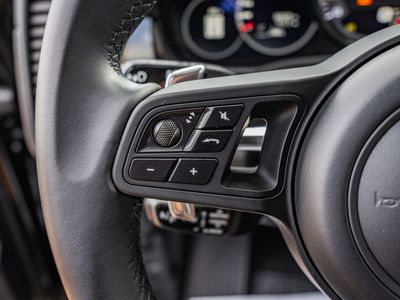 2023 Porsche Cayenne Coupe - Photo 24