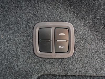 2023 Porsche Cayenne Coupe - Photo 48