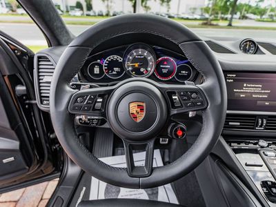 2023 Porsche Cayenne Coupe - Photo 23