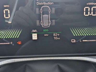 2026 Kia Sportage Plug-In Hybrid — photo 34 view