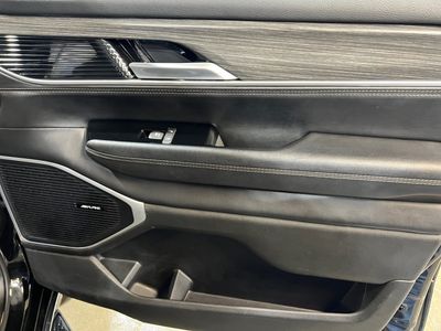 2024 Jeep Wagoneer L - Photo 8