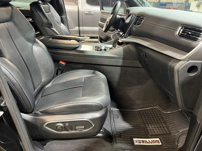 2024 Jeep Wagoneer L - Photo 12