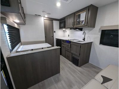 2026 Grand Design Transcend One - Photo 12