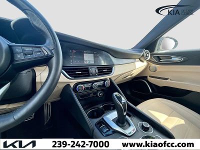 2023 Alfa Romeo Giulia — photo 25 view