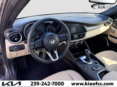 2023 Alfa Romeo Giulia — photo 23 view