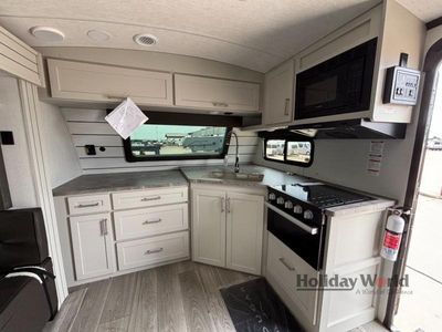 2025 Keystone Cougar Half-Ton - Photo 6