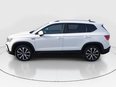 2024 Volkswagen Taos - Photo 4