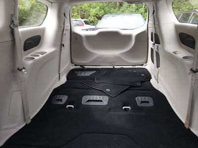 2023 Chrysler Pacifica — photo 17 view