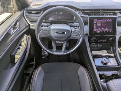 2025 Jeep Grand Cherokee L — photo 14 view