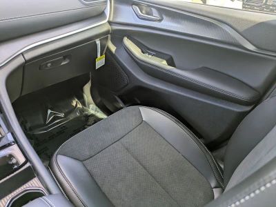 2025 Jeep Grand Cherokee L — photo 15 view