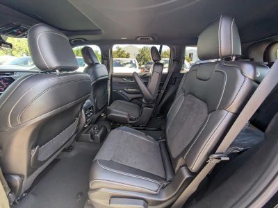 2025 Jeep Grand Cherokee L — photo 12 view