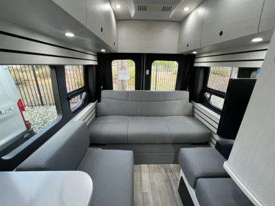 2027 Pleasure Way ONTOUR — photo 17 view