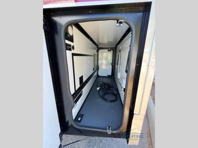 2026 Winnebago Navion - Photo 7