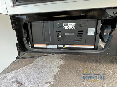 2026 Winnebago Navion - Photo 8