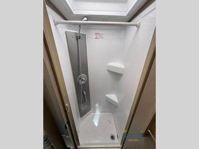 2026 Winnebago Navion - Photo 9