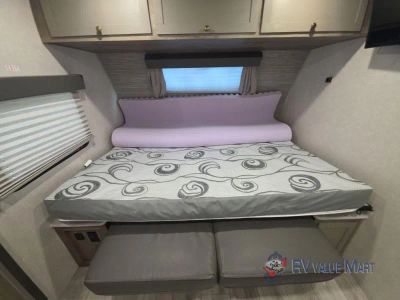 2022 Forest River RV Surveyor Legend — photo 27 view
