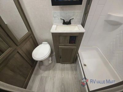 2022 Forest River RV Surveyor Legend — photo 28 view