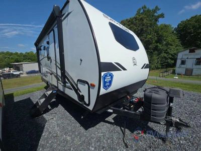 2022 Forest River RV Surveyor Legend — rear three-quarter view