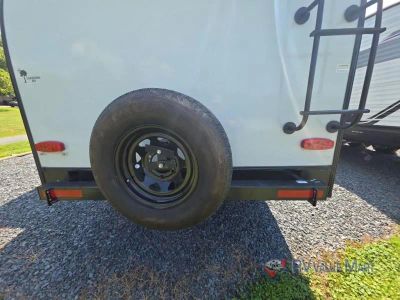 2022 Forest River RV Surveyor Legend — photo 17 view