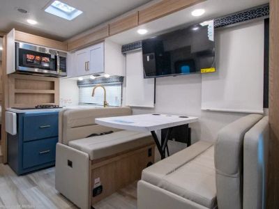 2027 Thor Motor Coach Quantum - Photo 12