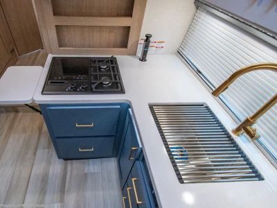 2027 Thor Motor Coach Quantum - Photo 18