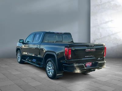 2023 GMC Sierra 1500 — interior view