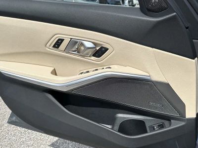 2026 BMW 3 Series — photo 23 view