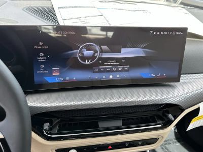 2026 BMW 3 Series — photo 25 view