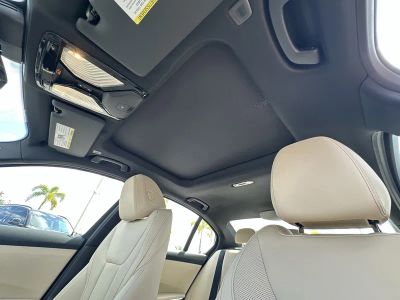 2026 BMW 3 Series — photo 22 view