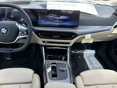 2026 BMW 3 Series — photo 13 view