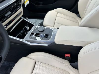 2026 BMW 3 Series — photo 21 view