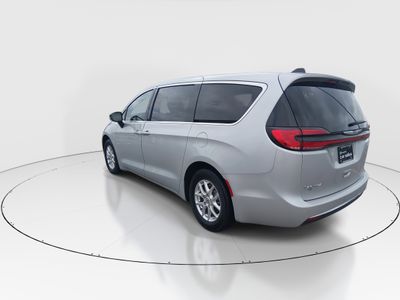 2024 Chrysler Pacifica — detail view